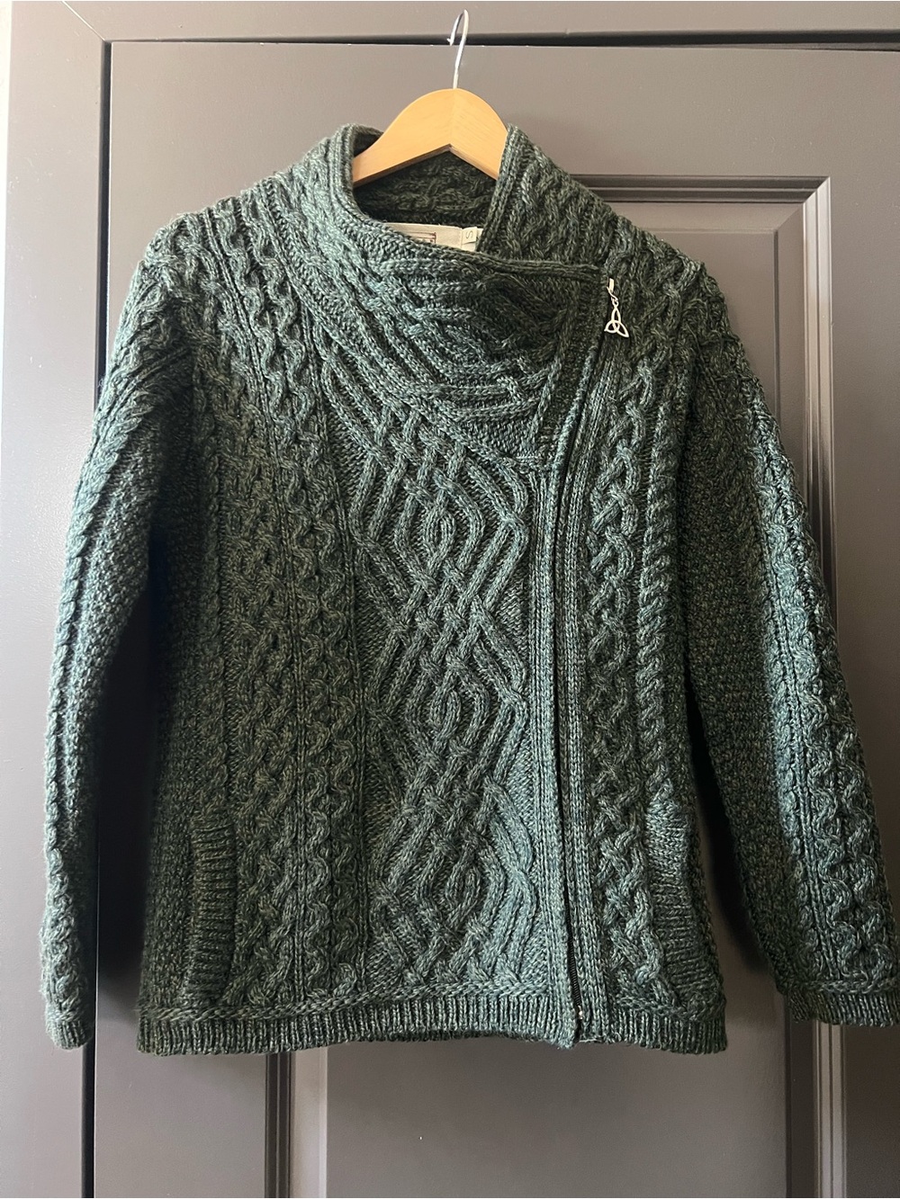 Aran Sweater Market Jacket with Celtic Knot Side Zip SzS